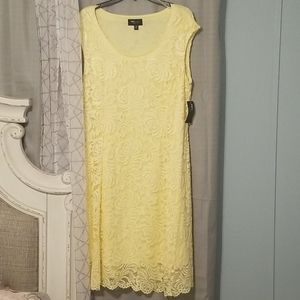 yellow dress